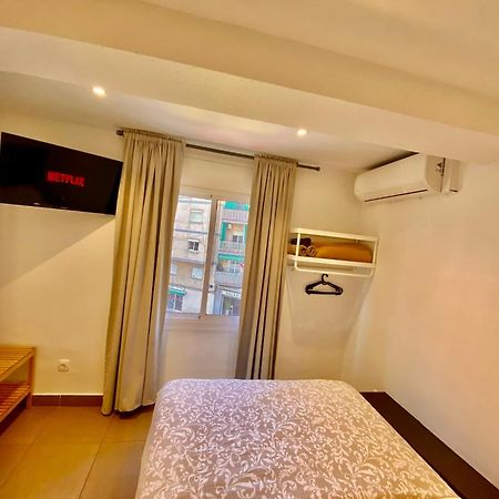 Suites Nuevas Con Bano Privado Frente Al Metro St Mwc Barcelona-Fira ロスピタレート・デ・リョブレガート エクステリア 写真