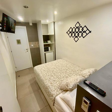 Suites Nuevas Con Bano Privado Frente Al Metro St Mwc Barcelona-Fira ロスピタレート・デ・リョブレガート エクステリア 写真