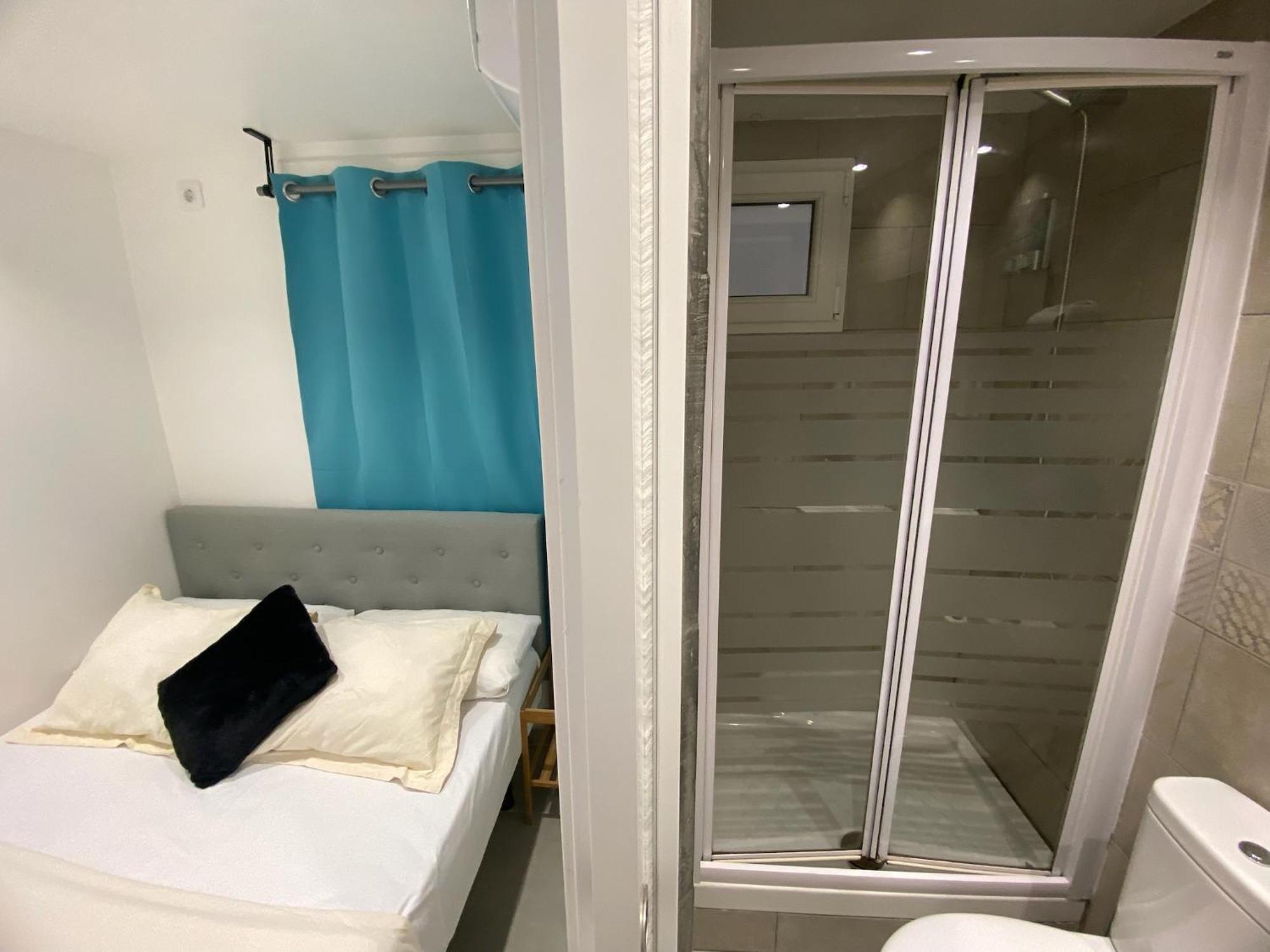 Suites Nuevas Con Bano Privado Frente Al Metro St Mwc Barcelona-Fira ロスピタレート・デ・リョブレガート エクステリア 写真