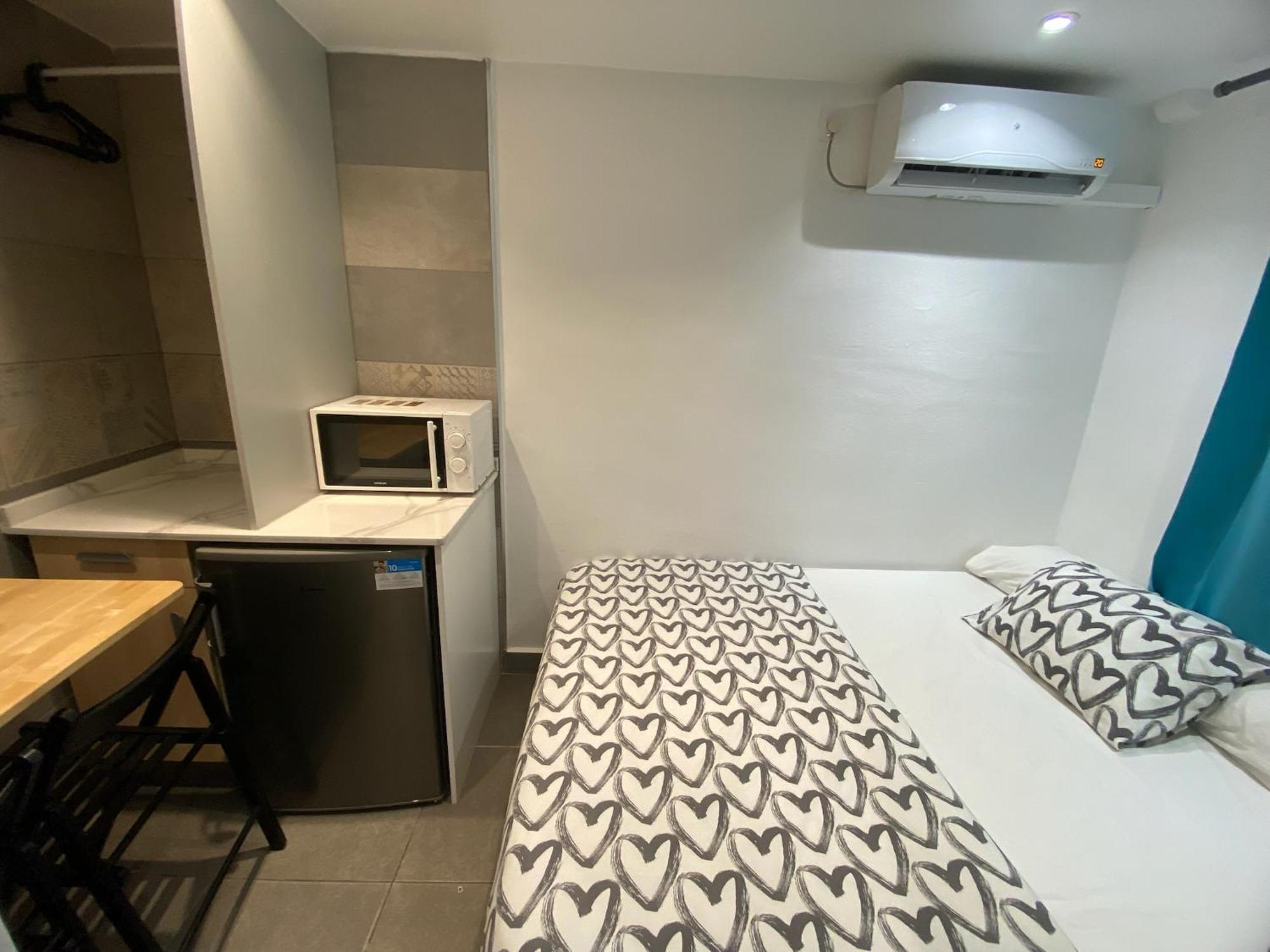 Suites Nuevas Con Bano Privado Frente Al Metro St Mwc Barcelona-Fira ロスピタレート・デ・リョブレガート エクステリア 写真