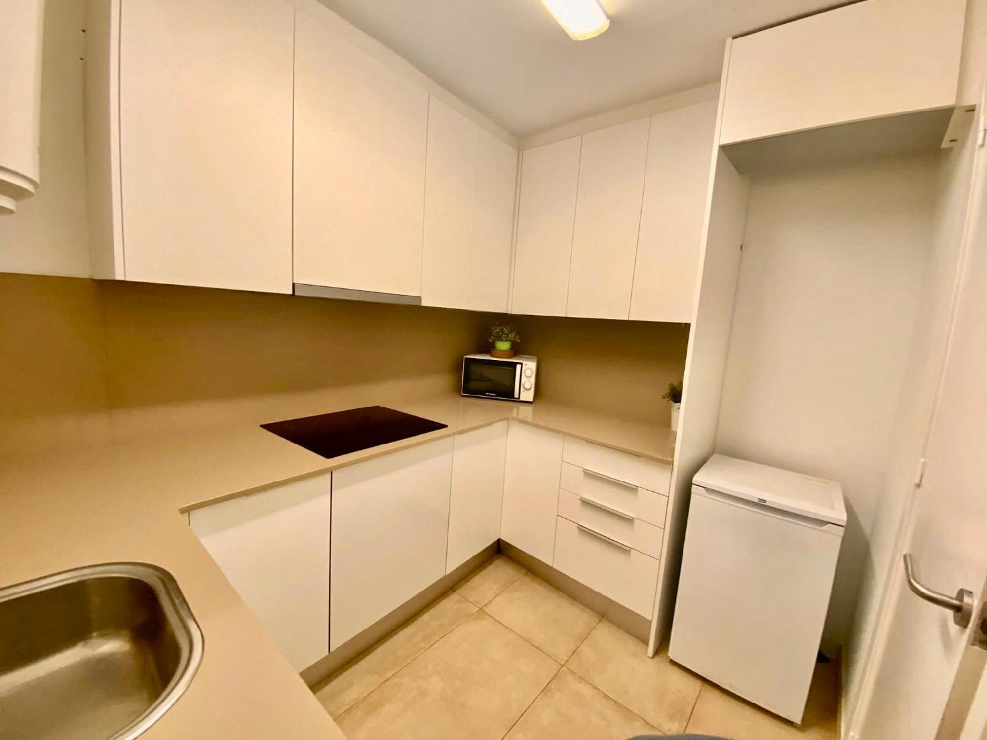 Suites Nuevas Con Bano Privado Frente Al Metro St Mwc Barcelona-Fira ロスピタレート・デ・リョブレガート エクステリア 写真