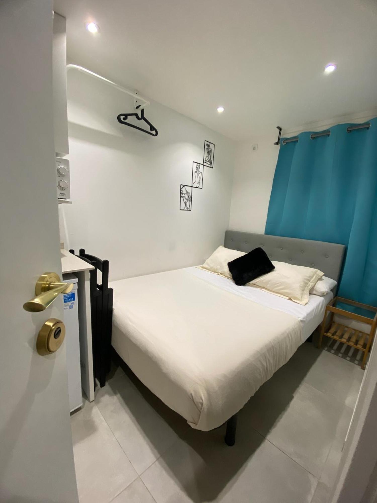 Suites Nuevas Con Bano Privado Frente Al Metro St Mwc Barcelona-Fira ロスピタレート・デ・リョブレガート エクステリア 写真