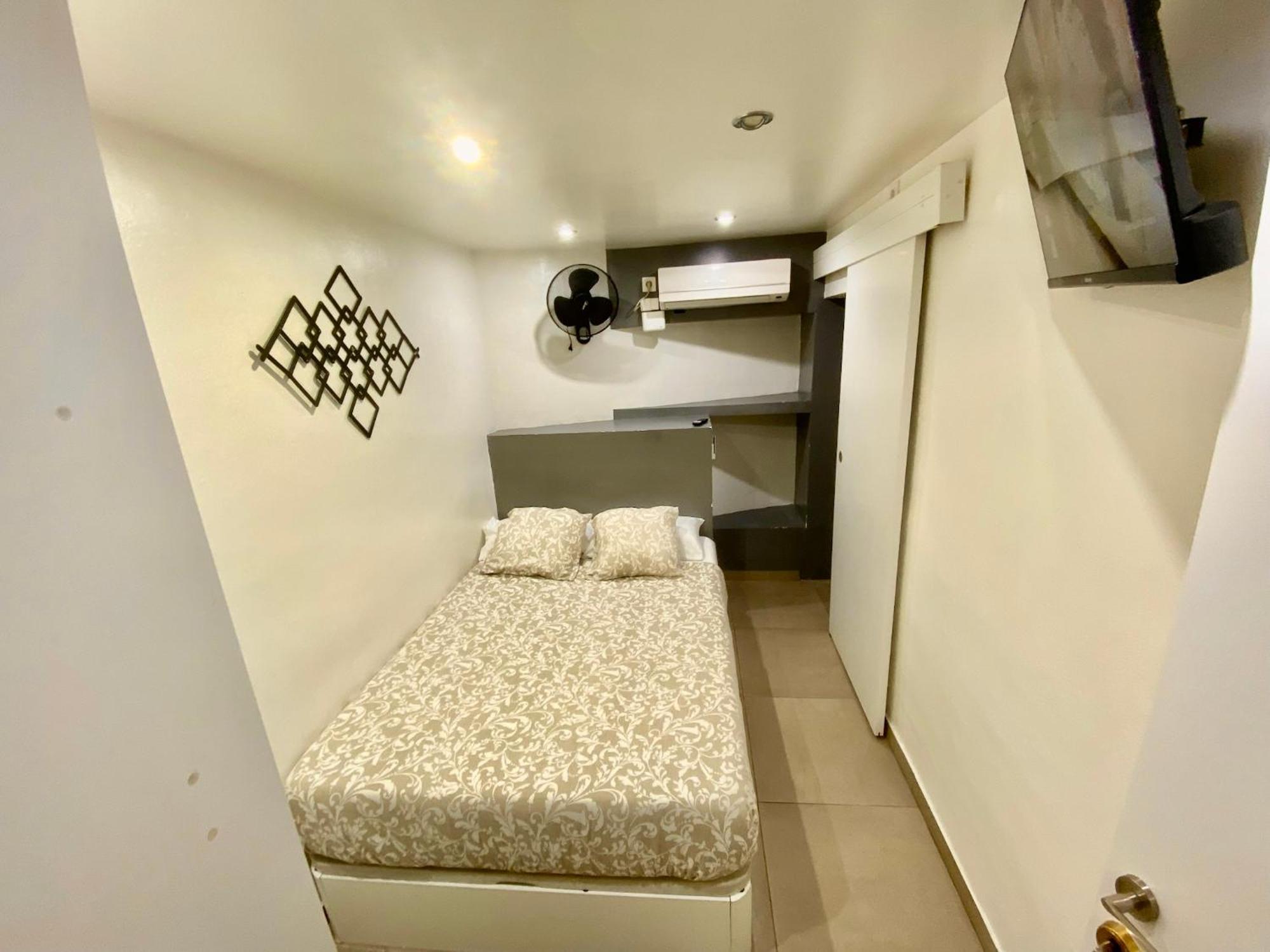 Suites Nuevas Con Bano Privado Frente Al Metro St Mwc Barcelona-Fira ロスピタレート・デ・リョブレガート エクステリア 写真